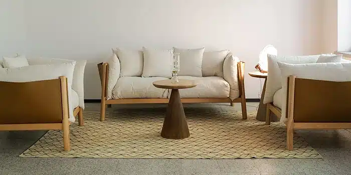 مبلمان چوبی